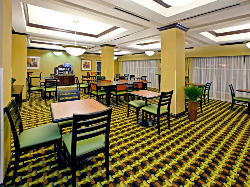 Holiday Inn Express Hotel & Suites Richwood - Cincinnati South, An Ihg Hotel Buitenkant foto